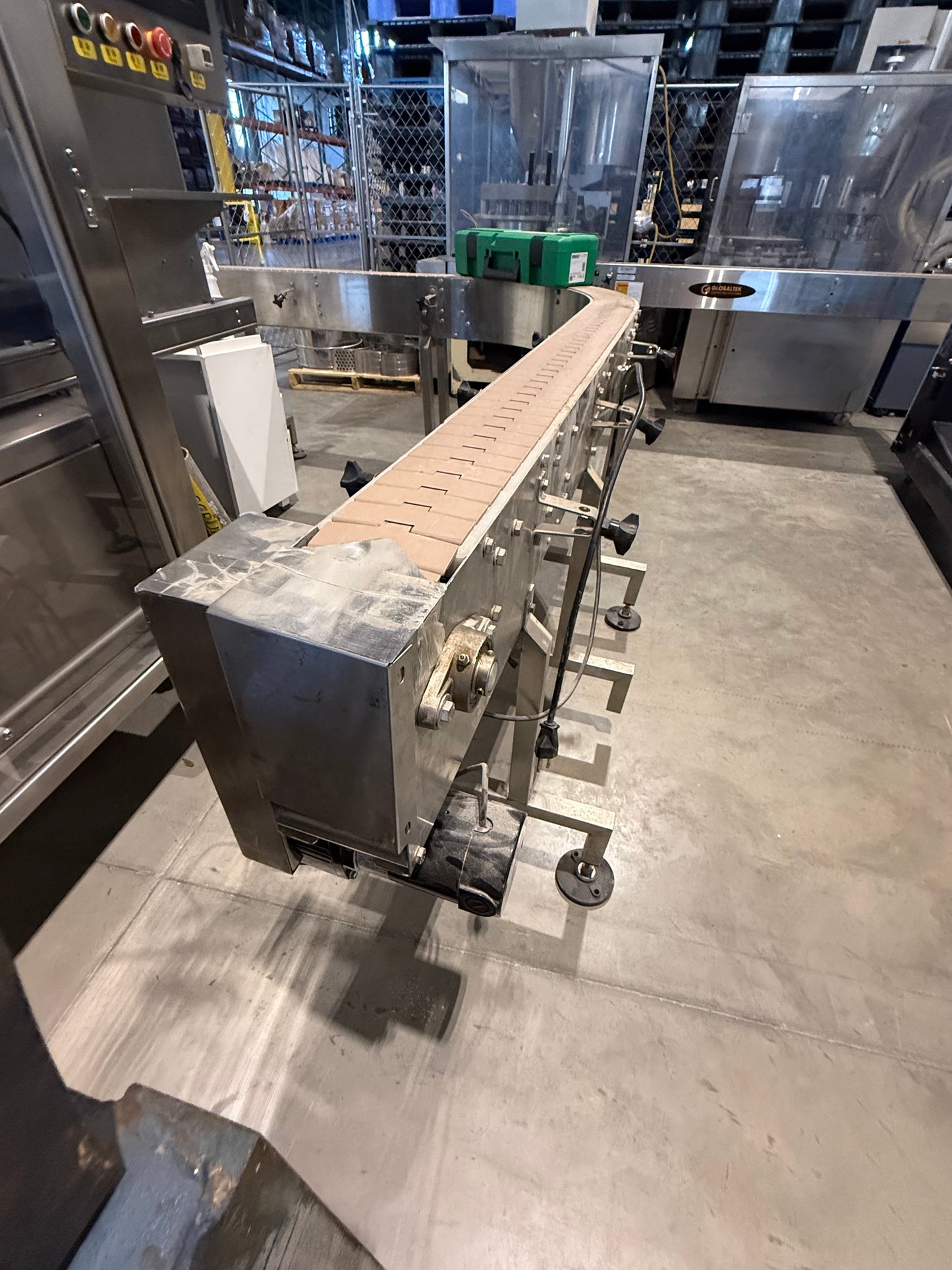 Pre-Owned Globaltek Stainless Steel 90 Degree L-Shape with Delrin Belt