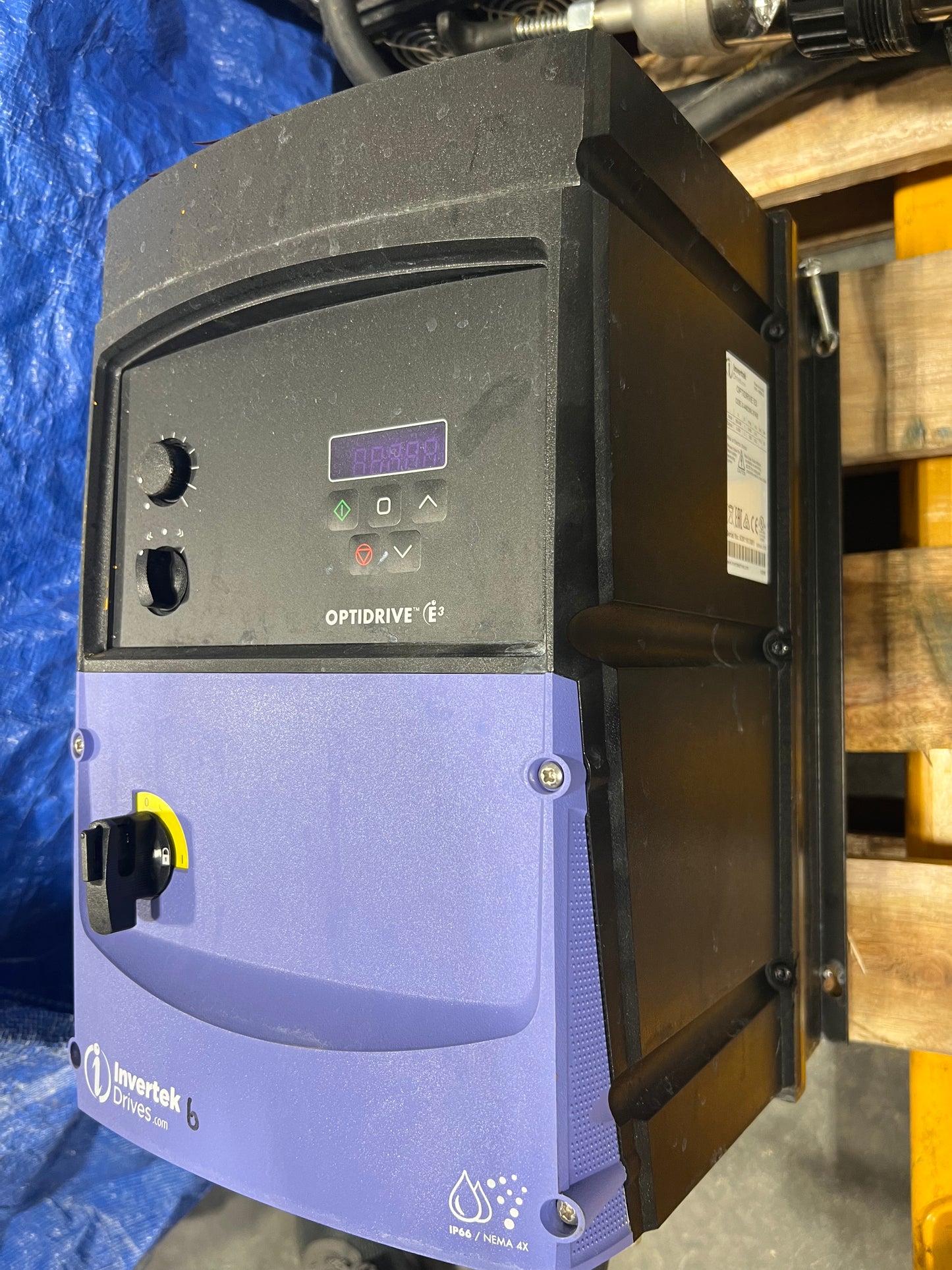 Invertek VFD, 25 HP, 480 V, 60HZ Washdown